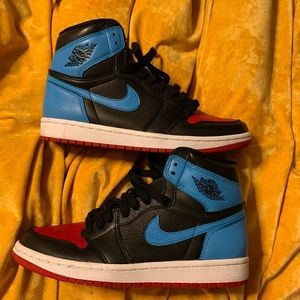 Women Jordan 1s Powder blue/Gym red
